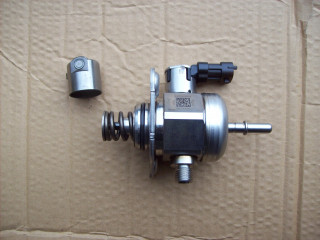 Vstřikovací čerpadlo 04893752AA, 55273835 04893752AA Alfa Romeo pro benzínový motor