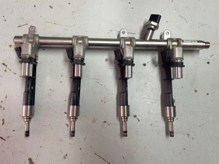 Vstřikovací lišta 04893630AA Alfa Romeo pro benzínový motor