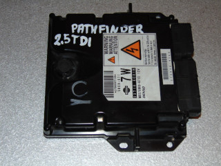 Nissan pathfinder navara 2.5 dci блок управления двигателем 23710EC01B, MB275800-6713