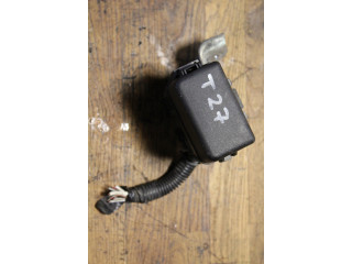 Pojistková skříňka T27 2.0 D4D AVENSIS Toyota