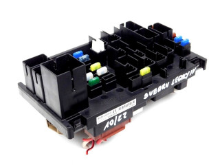 Pojistková skříňka 10/22 IV 82241AG010 82241AG010 Subaru