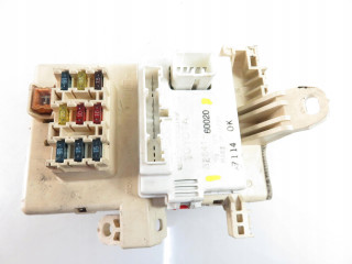 Блок предохранителей land cruiser 90 82641-60020 8264160020, M810494 Toyota