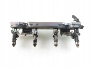 Vstřikovací lišta M718293 Nissan pro benzínový motor