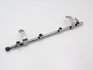 Vstřikovací lišta 04669768 04669768 Chrysler pro benzínový motor