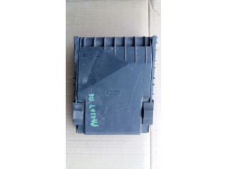 Pojistková skříňka    VW  B6  1K0937132F  Volkswagen   