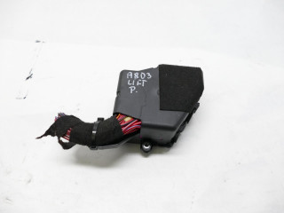 Pojistková skříňka AUDI A8 D3 LIFT 4.2 TDI P.