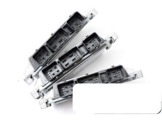 Блок управления renault 1.2 s120200102a 8200414422 sim32 S120200102A,