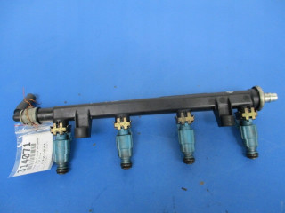 Fiat 1.2 16v топливная рампа bosch 0280151057 0280151057, ZFA182000050535