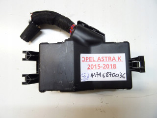 Pojistková skříňka ASTRA V K 15513165 Opel
