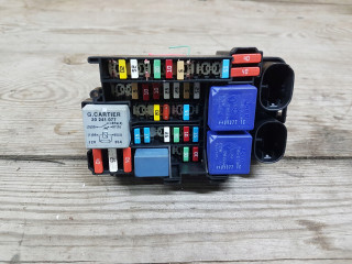 Pojistková skříňka III 1.9 DCI 1801330 Renault