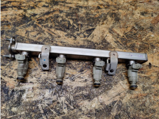 Vstřikovací lišta 35310-04000 Kia pro benzínový motor