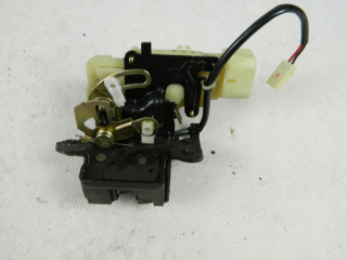 Zamek ЗАДН. rygiel ЗАСЛОНКИ bagażnika Mazda Premacy TYLNIEJ