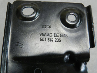 Vw touran 5t блок абс крепеж  3q0907379aa    Volkswagen     