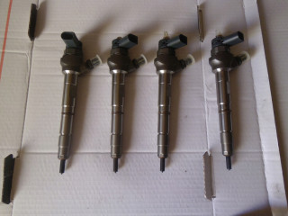 Vstřikovač  0445110471, 04L130277AE  Volkswagen       Diesel