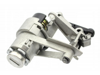 VW GOLF IV LUPO BĘBENEK WKŁADKA ZAMEK BAGAŻNIKA 006399, 1J6827297G 1J6827297G ME Premium