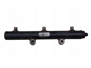 Топливная рампа citroen c5 iii 2.7 hdi 08-17  4R8Q9D280AC  Siemens   