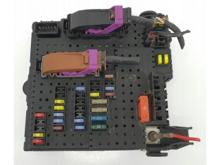 Pojistková skříňka V70 II 2.4 30728512 30728512, B5244S2 Volvo