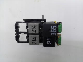 Pojistková skříňka AUDI A8 D2 3.7 4A0937503