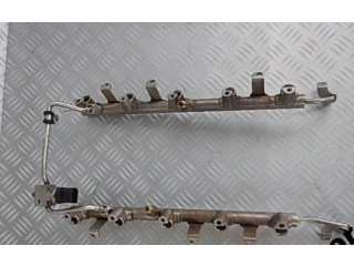 Audi s6 c6 топливная рампа рампы форсунок  04L089B      