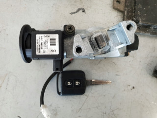 Řídící jednotka MEC93-040 Nissan