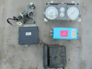 Комплект блоков управления mitsubishi outlander i 03- 2.0 16v E6T38971H