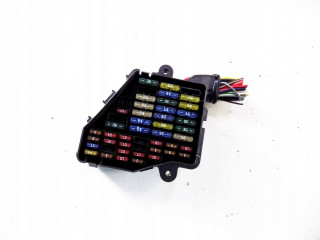 Pojistková skříňka VW Passat V B5 99r 2.8 V6 Volkswagen