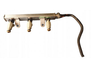 Vstřikovací lišta 35350-04000 Hyundai pro benzínový motor