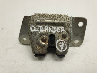 Mitsubishi Outlander I ZAMEK ЗАСЛОНКИ BAGAŻNIKA tyl        