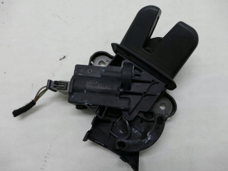 Zámek zadních dveří  4F5827505 4F5827505 Audi   