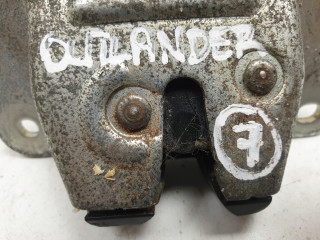 Mitsubishi Outlander I ZAMEK ЗАСЛОНКИ BAGAŻNIKA tyl        