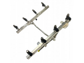 Chevrolet gmc cadillac 10-14r топливная рампа  12613411, 12613404 12614818  General Motors    