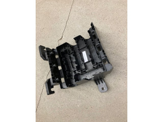 Chevrolet camaro 2016+ 16+ блок предохранителей  13255300        