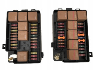 JAGUAR XK8 БЛОК ПРЕДОХРАНИТЕЛЕЙ LJE 2822 BA   LJE-2822-BA       