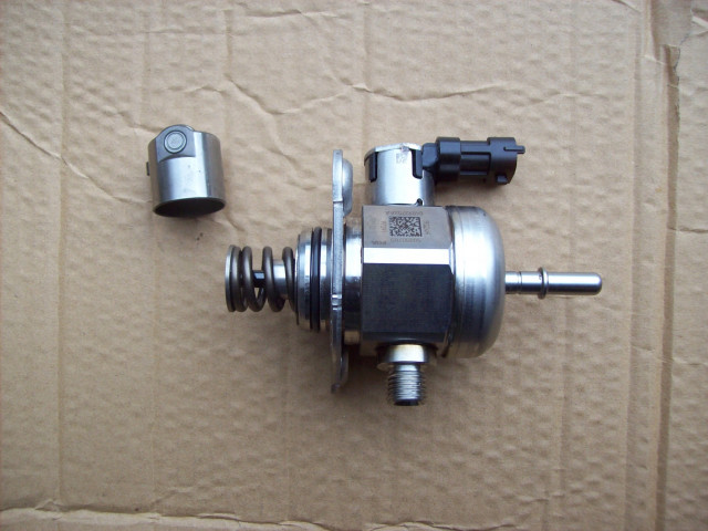 Vstřikovací čerpadlo 04893752AA, 55273835 04893752AA Alfa Romeo pro benzínový motor