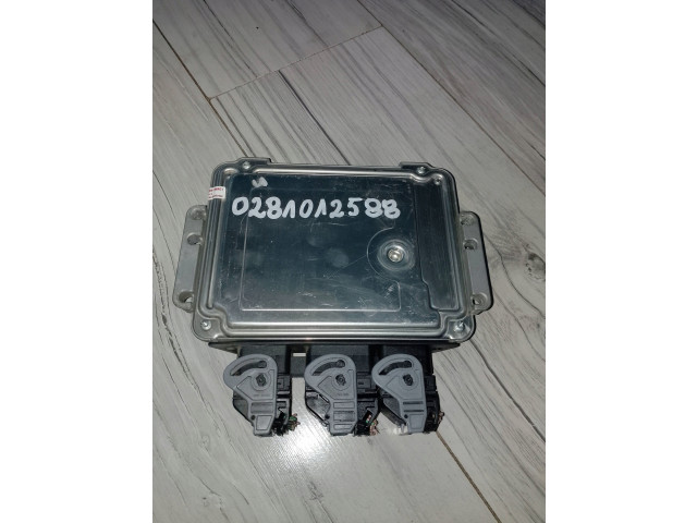 БЛОК УПРАВЛЕНИЯ БЛОК УПРАВЛЕНИЯ ДВИГАТЕЛЕМ 0281012588 LAGUNA II    Bosch 