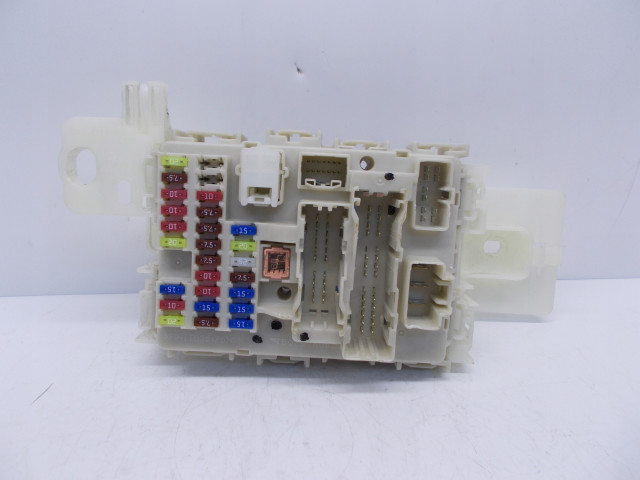 Pojistková skříňka   2.4      Suzuki   