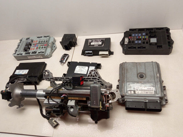 Комплект блоков управления блок управления jaguar xf 2007-2015 3.0d 9X2Q-12A650-P