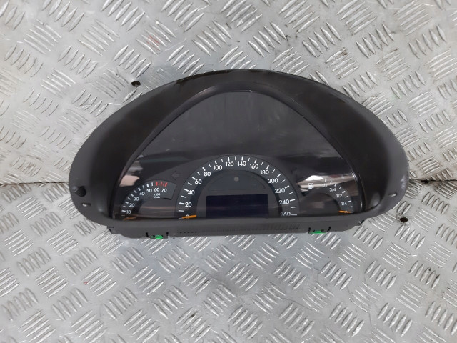 Přístrojová deska Mercedes-Benz A2035402647, M271.940