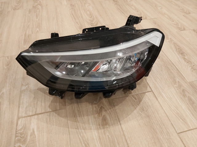 Reflektor led volkswagen id3 Левый