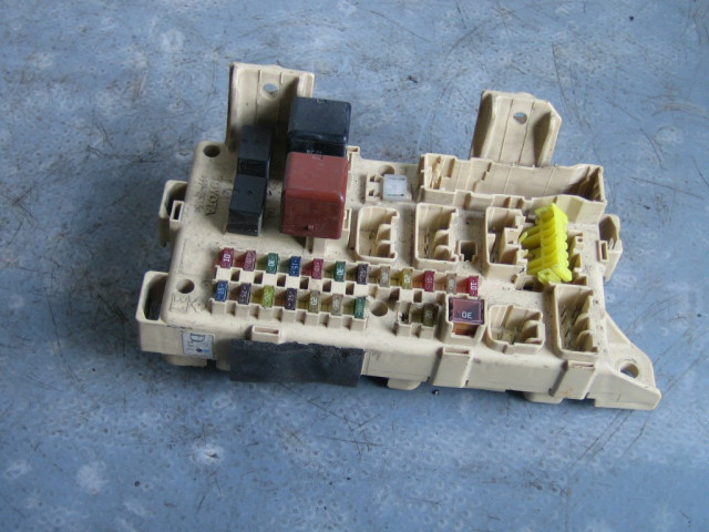 Pojistková skříňka 01-05 BSI 2.0 D4D 89221-44040 Toyota