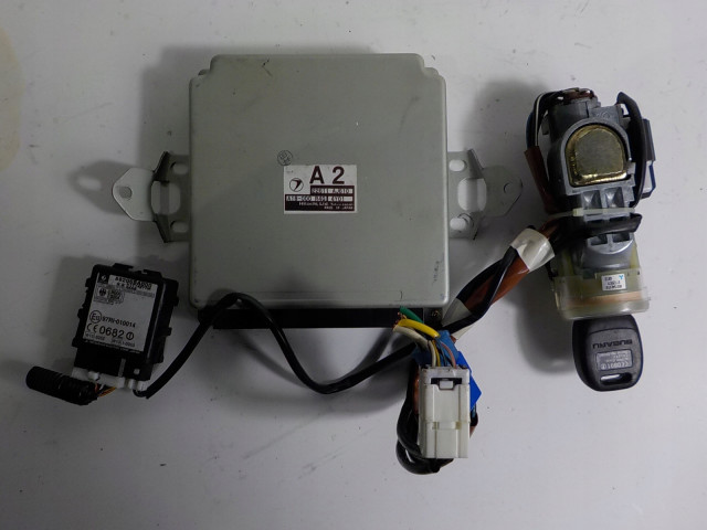 SUBARU FORESTER II 2.0 КОМПЛЕКТ ЗАЖИГАНИЯ 22611AJ610 22611AJ610, 88205SA000