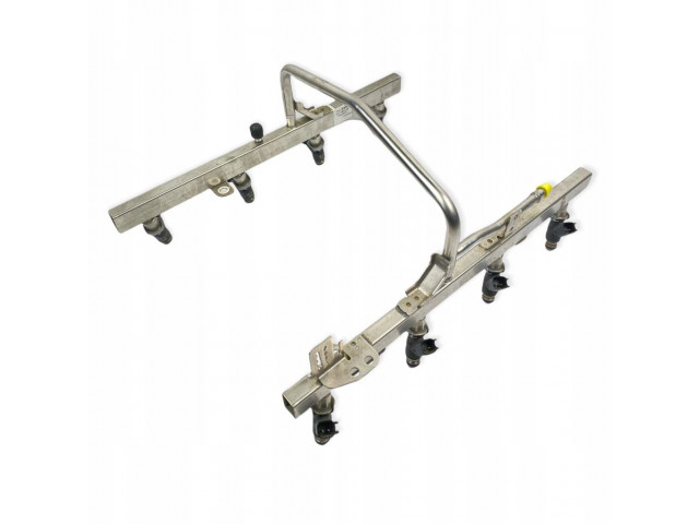 Chevrolet gmc cadillac 10-14r топливная рампа  12613411, 12613404 12614818  General Motors    