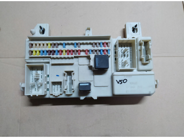 блок предохранителей модуль bsi volvo s40 ii v50 c30 c70 31268178 31268178