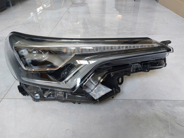 Přední světlo 81110-F4170-00 81110F417000, 81110-F4170-00 Toyota