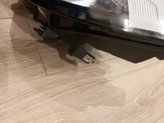 Reflektor led volkswagen id3 Левый