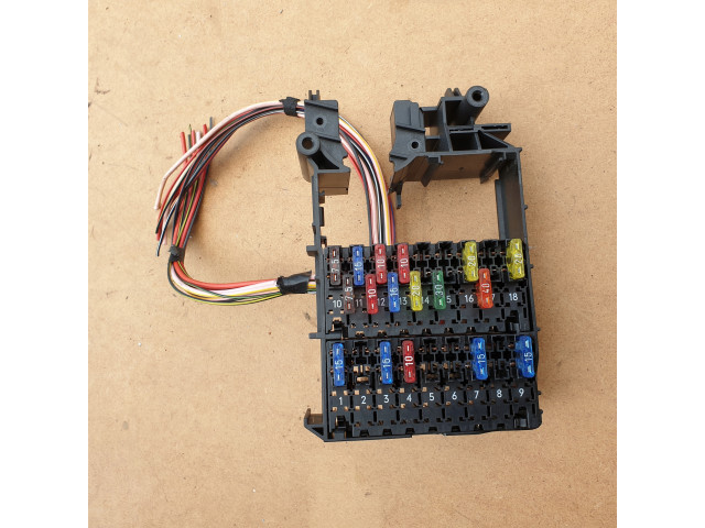 Pojistková skříňka E W210 CLK W208 0015458401, 2105453340 Mercedes-Benz