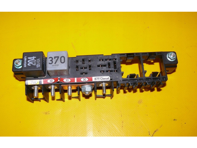 Pojistková skříňka AUDI A8 D2 3.3 TDI LIFT 99-02 8D0951253, 8L0941822A 8L0941822A