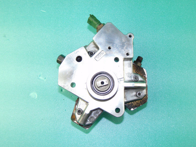 Тнвд volvo 2,4 d5 0445010111