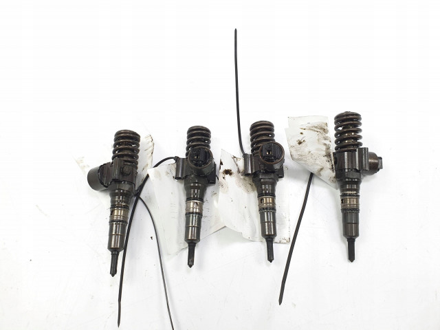 Vstřikovač  03G130073G, WTRYSKIWACZ  Audi      Diesel