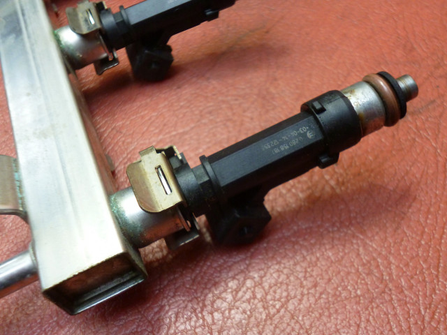 Vstřikovací lišta 0280151237, 55562250 55562250 Bosch pro benzínový motor